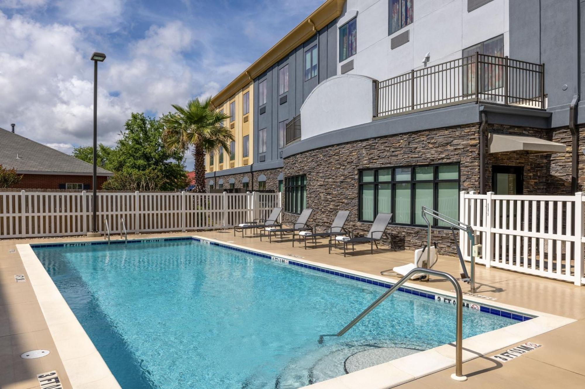 Fairfield Inn & Suites By Marriott Fort Walton Beach Hurlburt Area מראה חיצוני תמונה