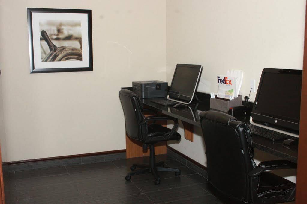 Fairfield Inn & Suites By Marriott Fort Walton Beach Hurlburt Area מראה חיצוני תמונה